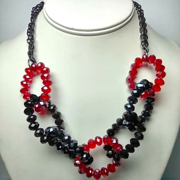 👍 5 for $20 JS Marked Red & Black Beaded Linked Ovals  Necklace - Picture 1 of 6